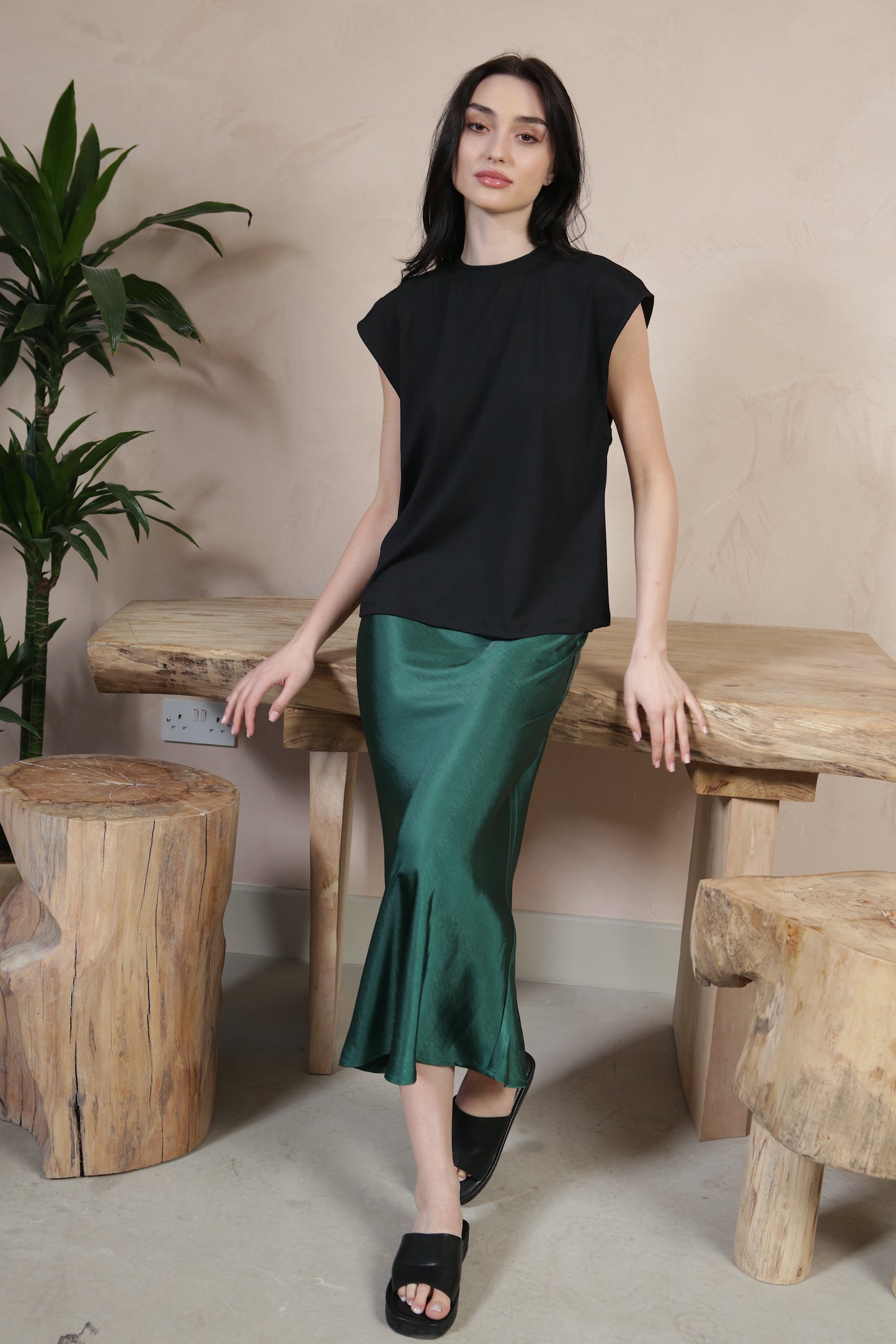 Black Relaxed Sleeveless Top